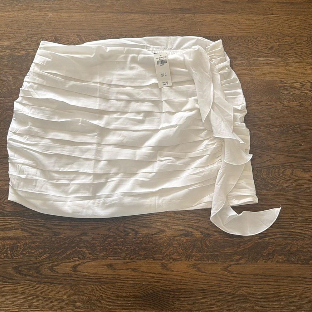 Abercrombie white ruffle skirt